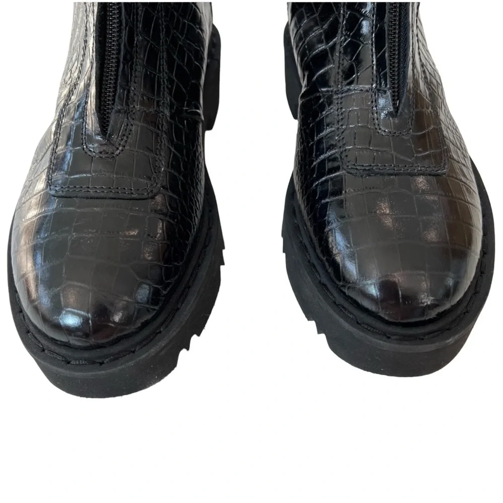 Aquatalia Harlo Croc Embossed Leather Hiker Lug Sole Boots Women’s 7 Designer